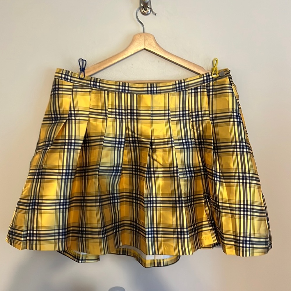 Dolls Kill Plus Size Sugar Thrillz Best Frienemies Forever Yellow Plaid Mini Ski